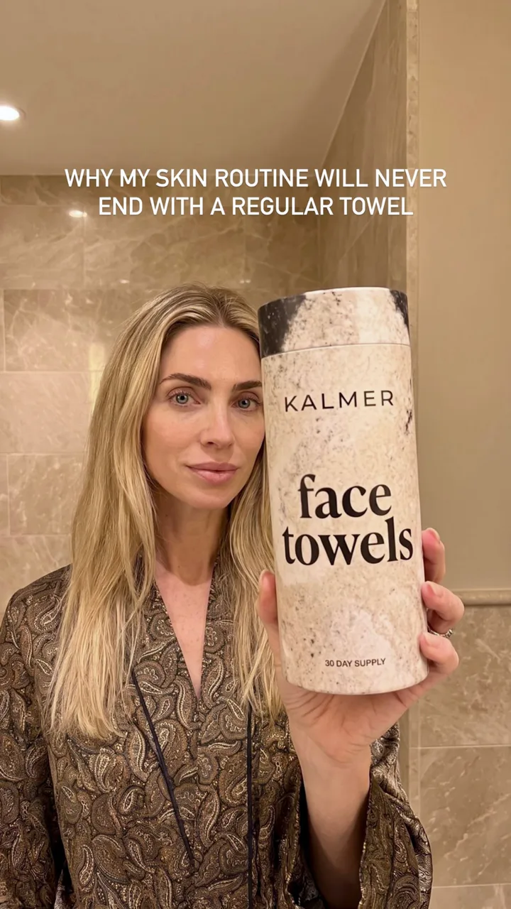 Customer photo with the face towels roll
